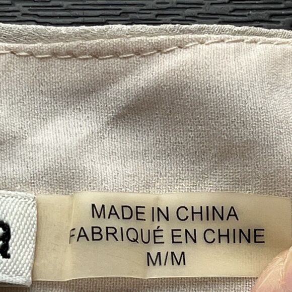 Alice + Olivia Axel Cross Front Top 100% Silk Pleated Sleeves Blouse Champagne M - Picture 15 of 16